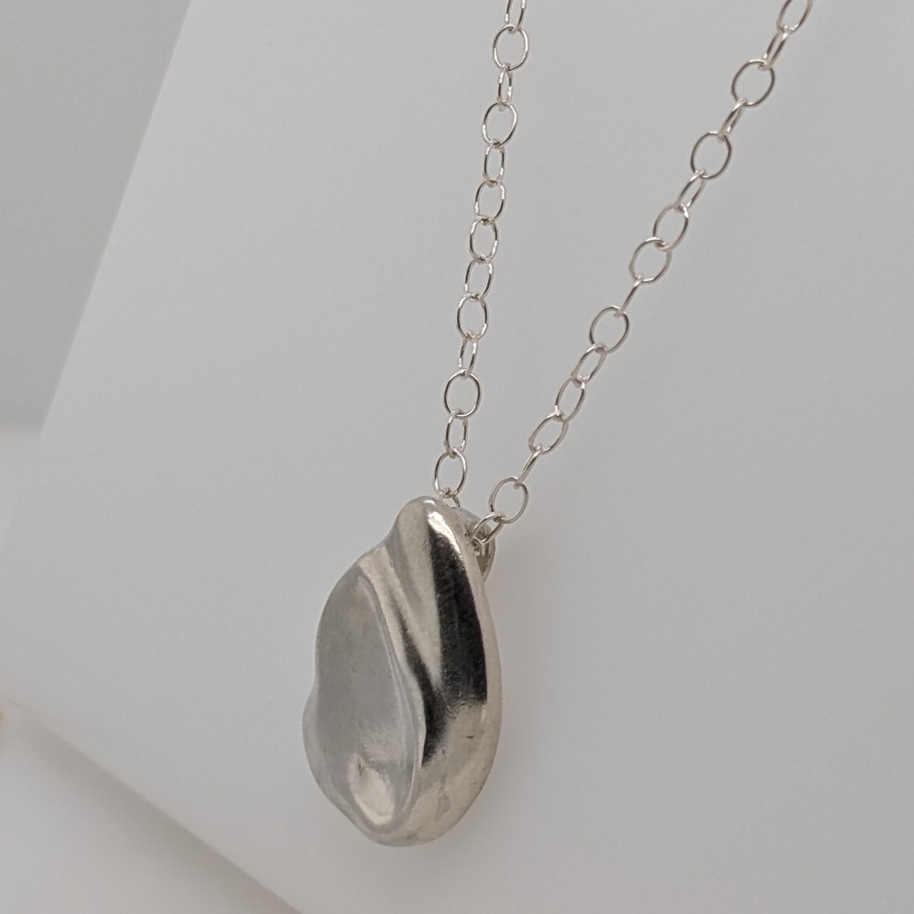 Sterling Silver Modern Style Pendant & Silver Chain w/ Flat Biwa Pearls - Picture 3 of 5